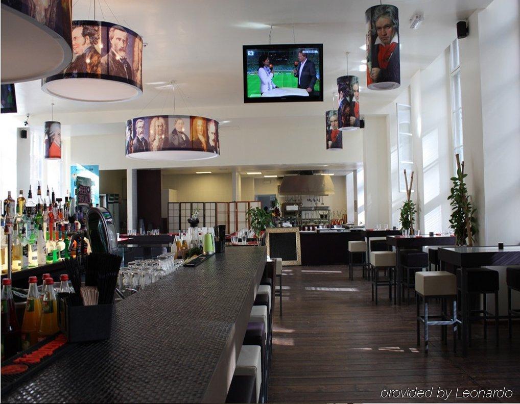 Plus Berlin Hostel Und Hotel Exterior photo