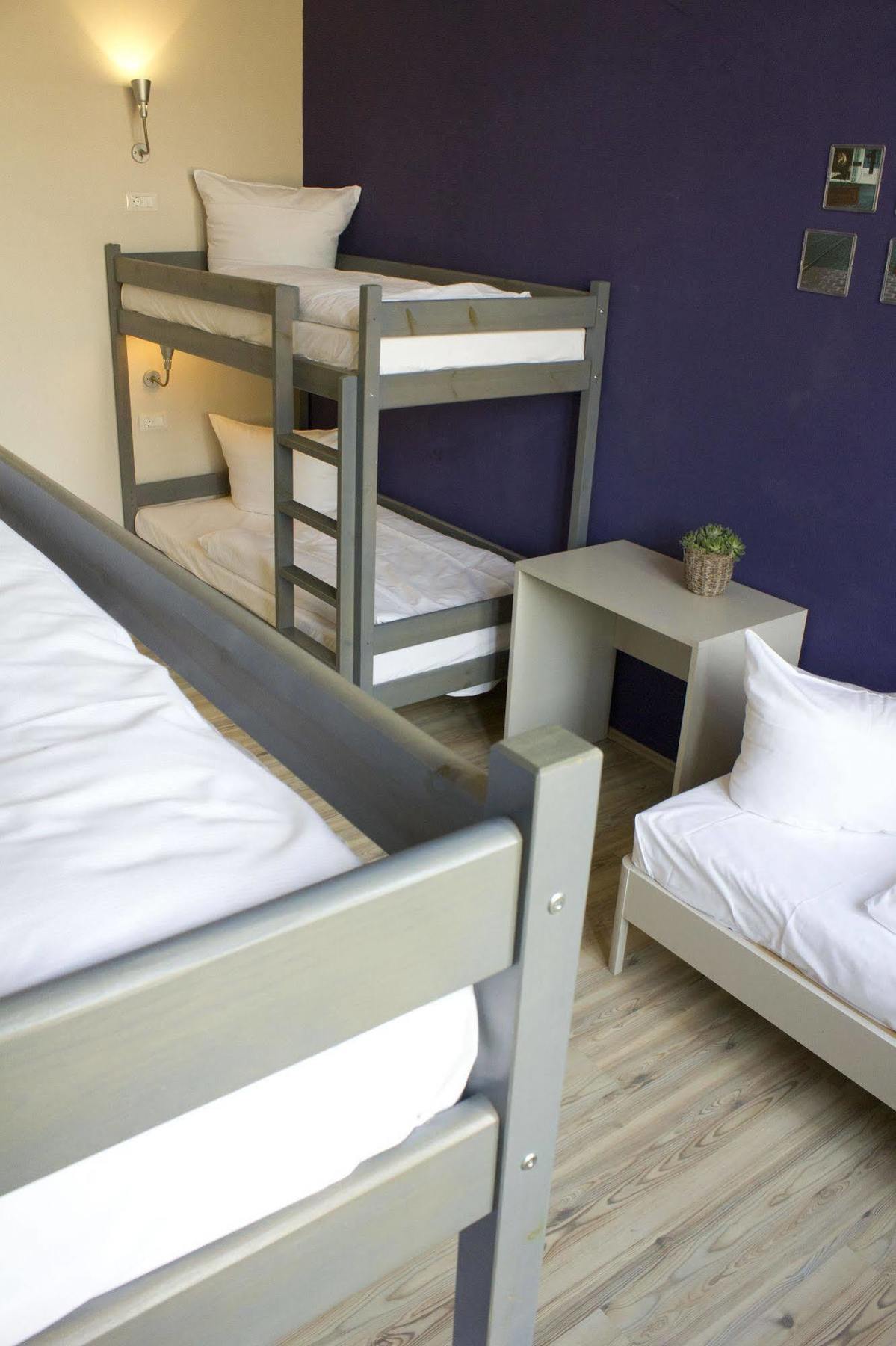 Plus Berlin Hostel Und Hotel Exterior photo