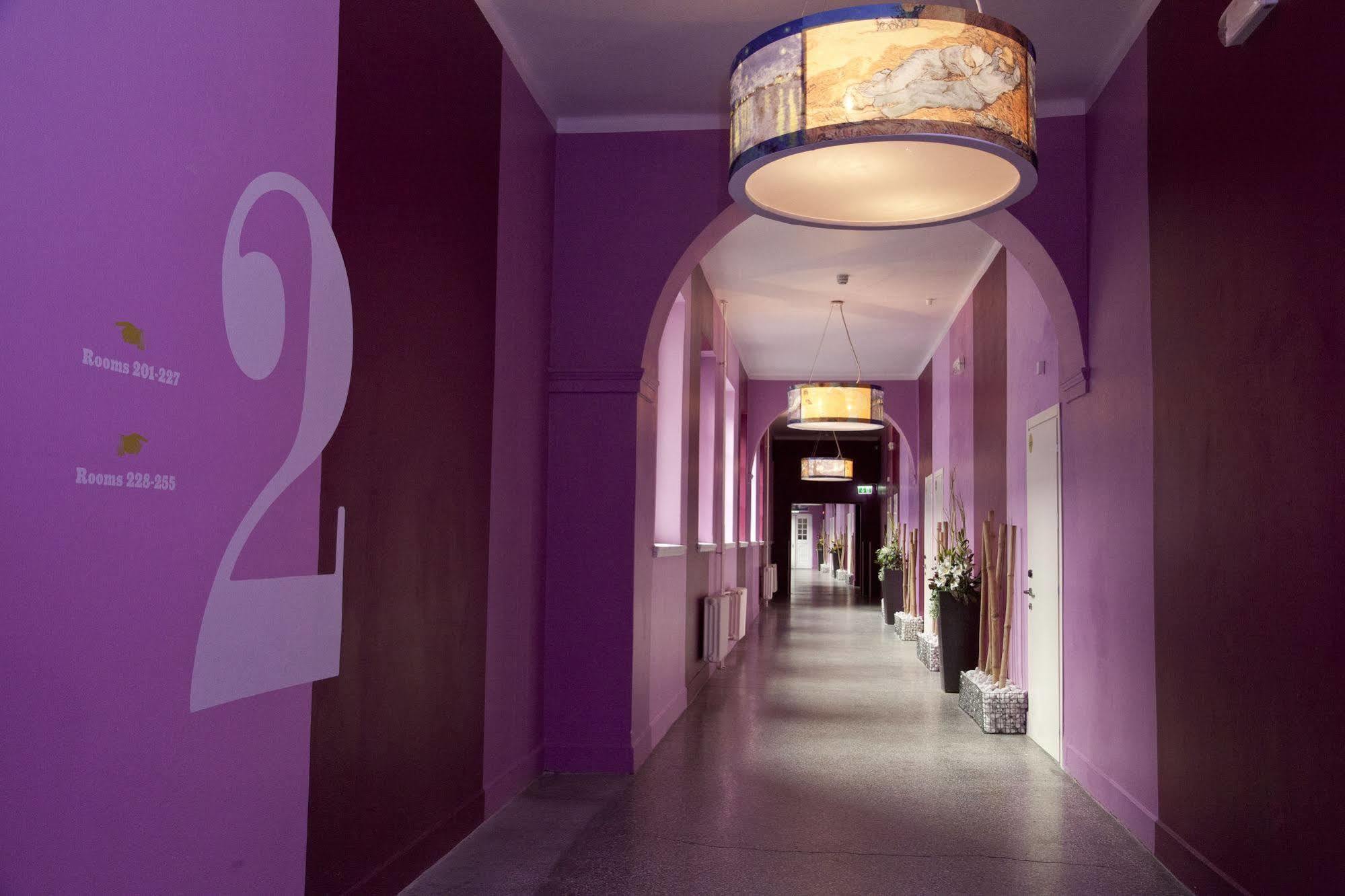 Plus Berlin Hostel Und Hotel Exterior photo